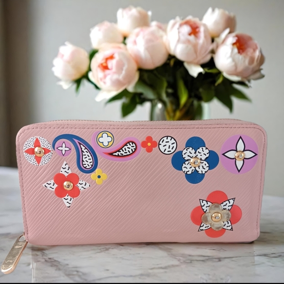 LOUIS VUITTON ✨️ Pink Epi Blooming Flowers Zippy Wallet Rose Ballerine - Picture 2 of 16